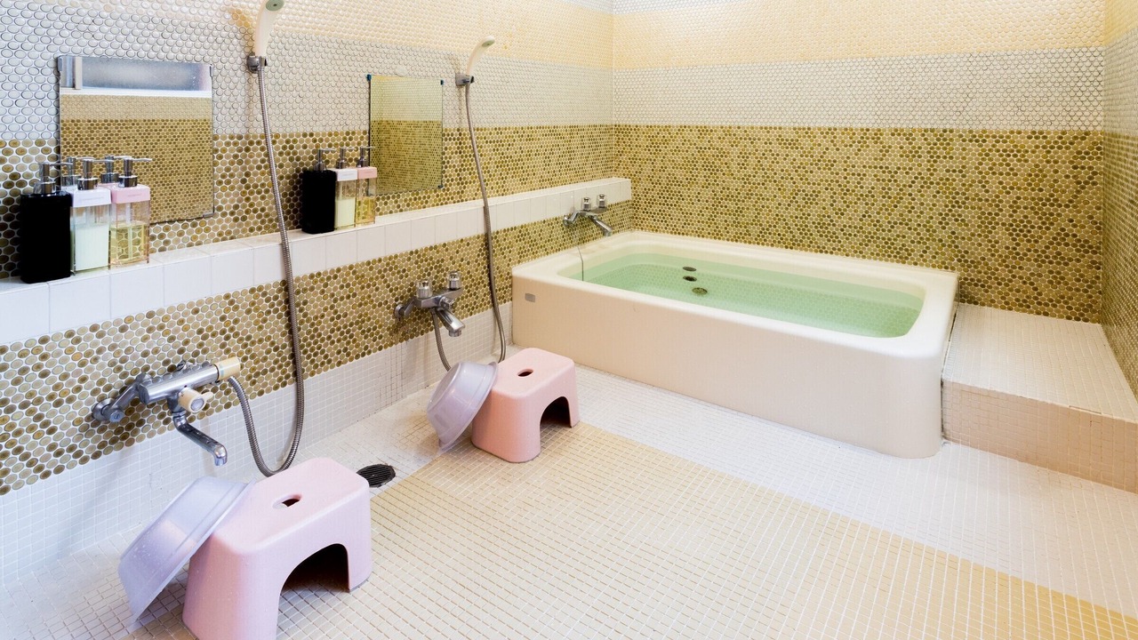 Photo of Bathroom in Echo Land