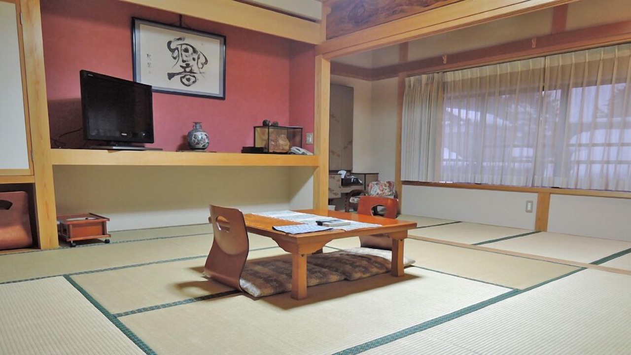 Photo of Others in Ono