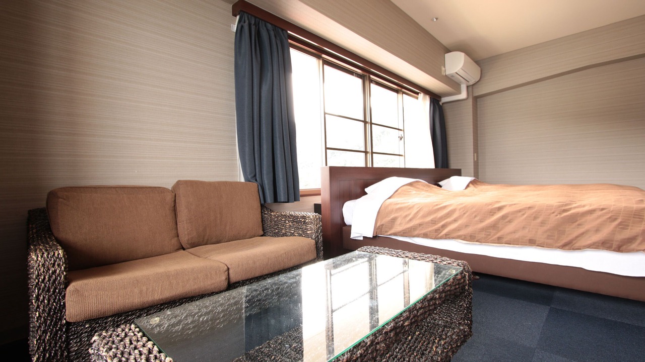 Photo of Bedroom in Toi