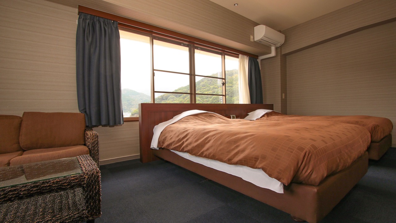 Photo of Bedroom in Toi
