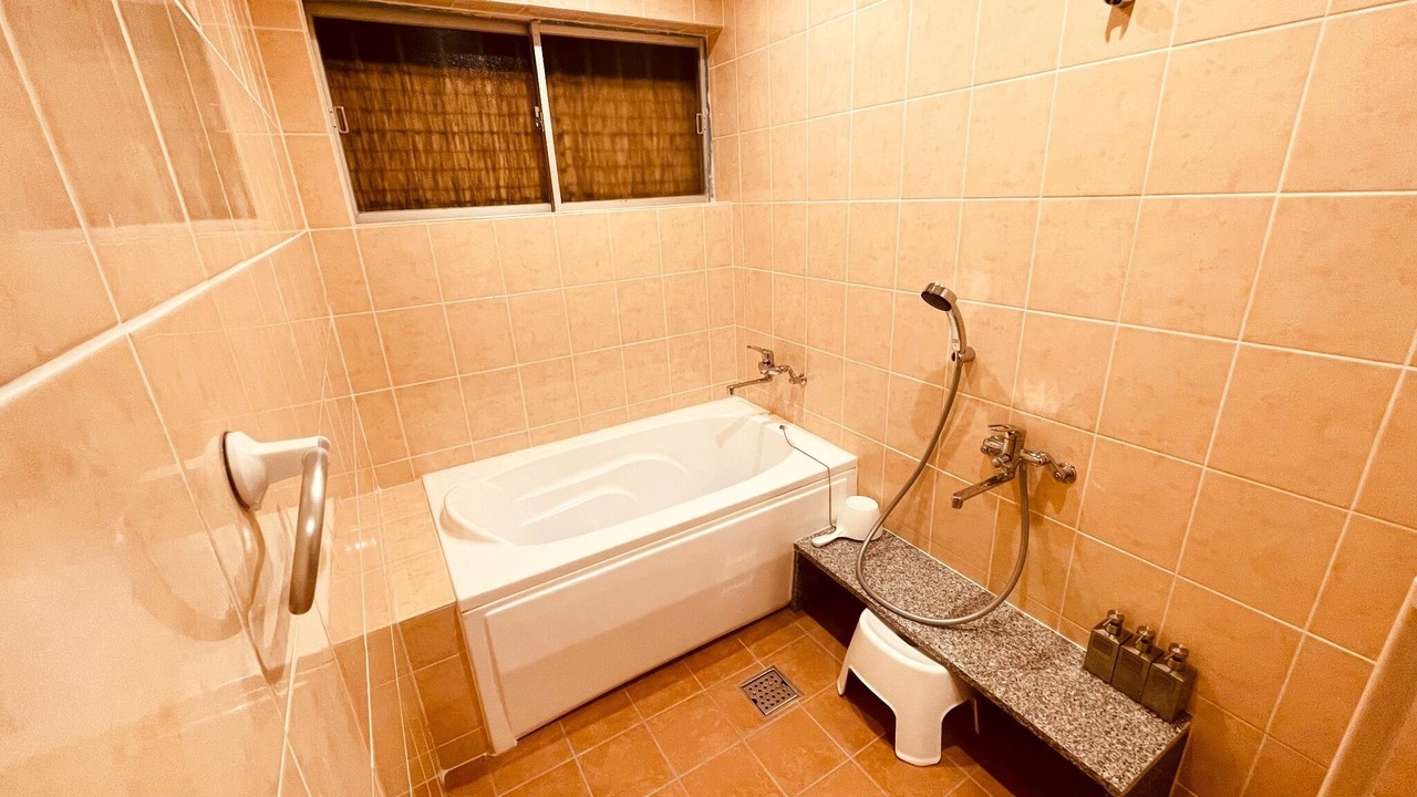 Photo of Bathroom in Kakazu