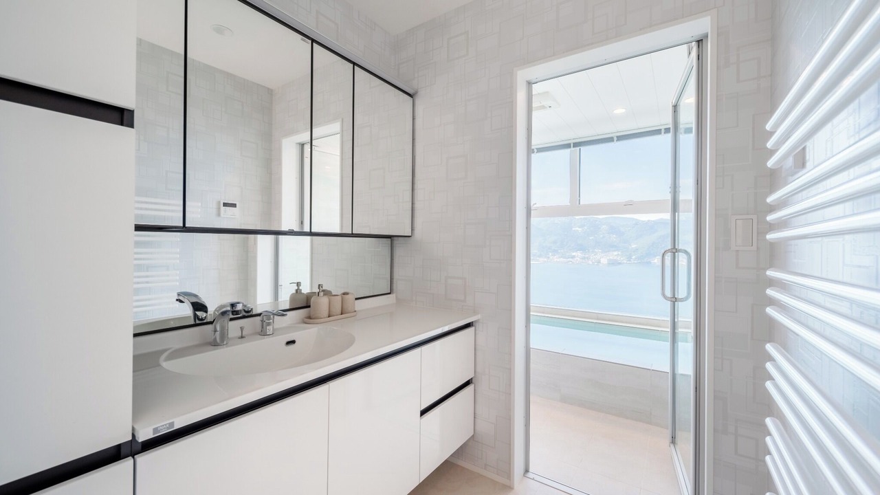 Photo of Bathroom in Ajiro