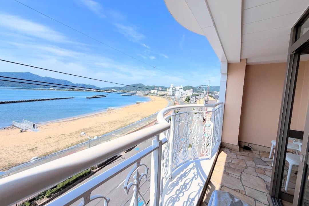 Photo of Patio Balcony in Obama