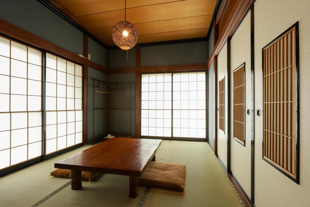 Photo of Others in Ono