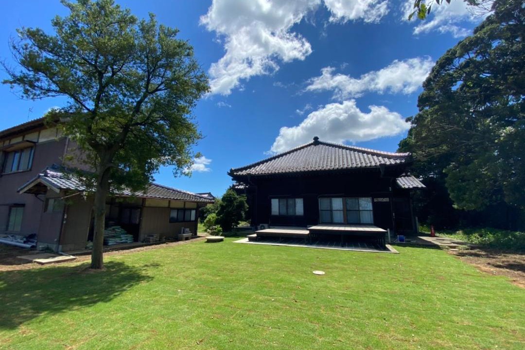 Photo of Buildings in Yokoshibahikari
