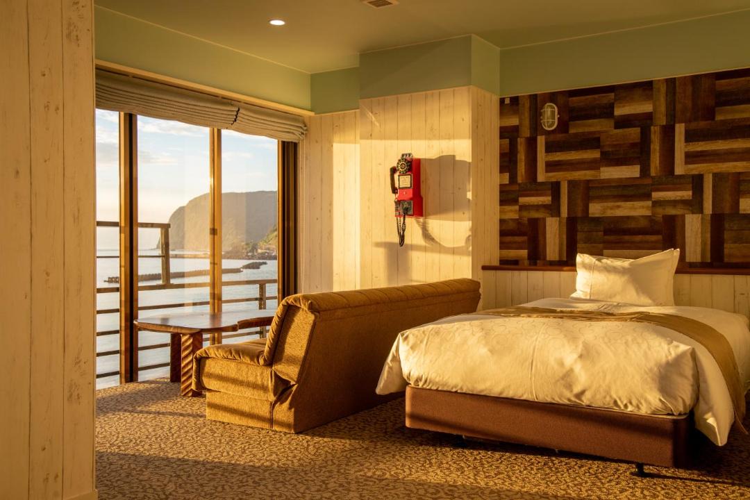 Photo of Bedroom in Toi
