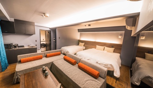 Suite Room with Balcony and Jetted Tab, Non Smoking