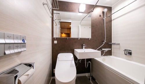 Japanese Style Room for 4-6 Guests with private bathroom, Temple view, Non Smoking