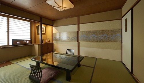 Japanese Style Room for 1-4 Guests with private bathroom, Non Smoking, Temple view