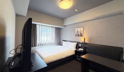 Semi Double Room, Smoking