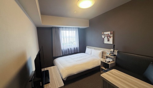 Semi Double Room, Smoking