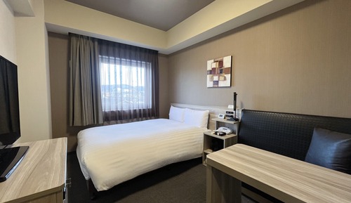 Semi Double Room, Smoking