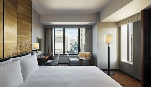 Deluxe Room, 1 King Bed, Corner