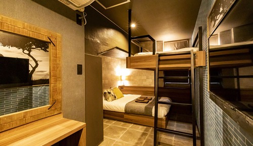 Triple Room (E)