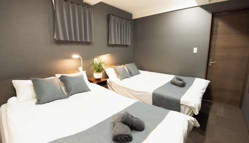 [Max 10 guest] 3LDK 70sqm 6beds, 5 min to nearby station (Shinjuku East 102)