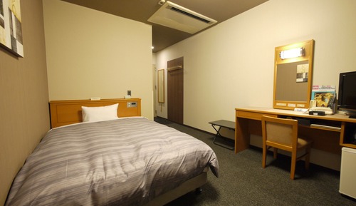 Single Room, Smoking