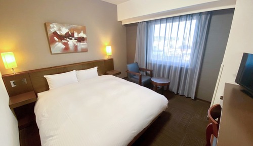 Double Room, Smoking