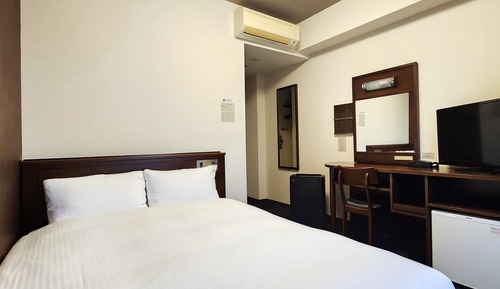Semidouble room smoking