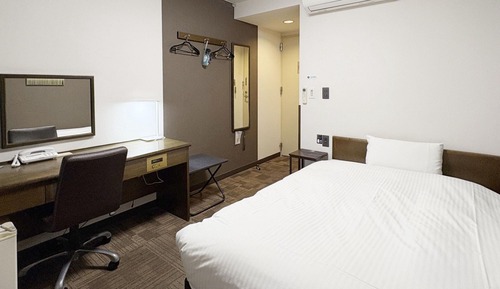 Single Room, Smoking (A)