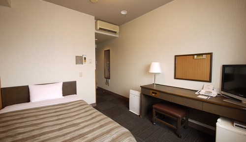 Single Room, Smoking
