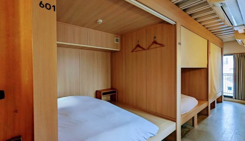 Economy Cabin
