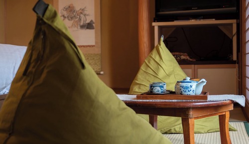 [Awa] Twin beds room／Second floor: Use stairs, Non Smoking