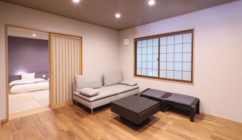 Japanese-Western style room with bath