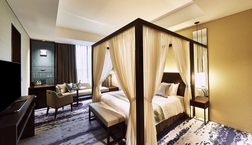 Large Double Room - Non-Smoking
