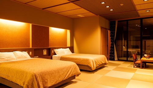 Japanese Western Style Room with Open-air bath