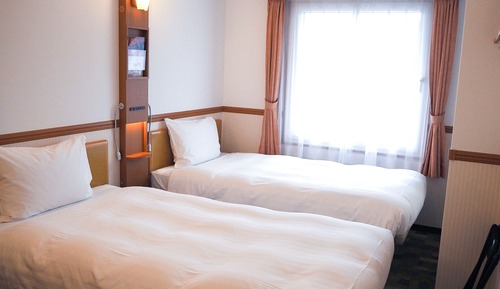 Standard Twin Room, Smoking