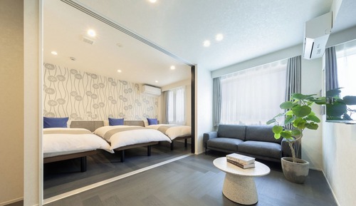 Deluxe Suite