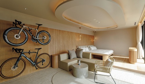 Oval Suite Velodrome side, Non Smoking