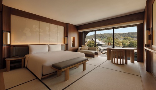 Premier Room, 1 King Bed (Temple)