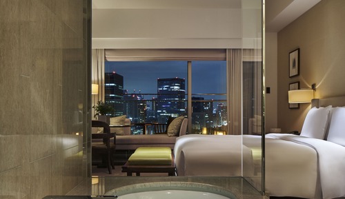 Deluxe King Room with Balcony