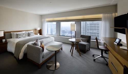 Premier Grand - Deluxe King with the Club Lounge Access (breakfast, tea, and bar time)