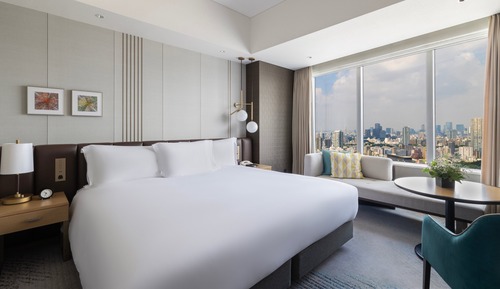 Classic Room, 1 King Bed, City View