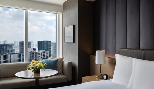 Premium Room, 1 King Bed, Club Lounge Access (Luxury Bath, View)