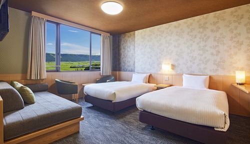 North Wing Deluxe Twin Room with View Bath