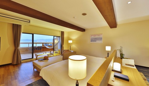 Hollywood Twin Ocean View - Nagi Hotel, Renovated