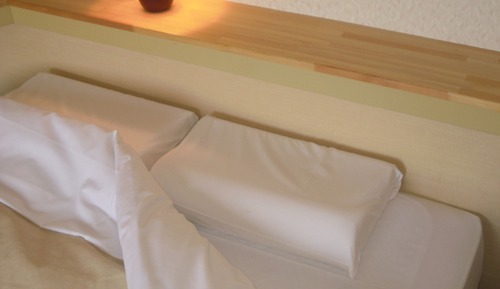 Semi Double Room, Smoking