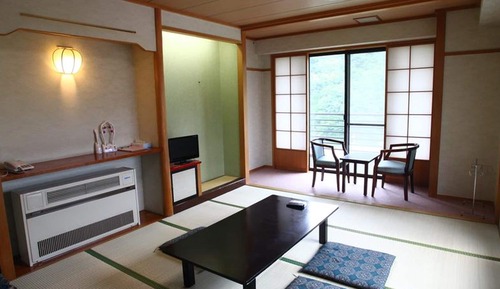 Japanese-Style Room