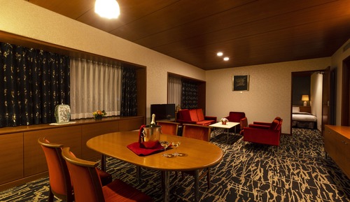 Deluxe Suite