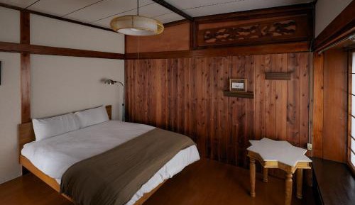 Double Room with Shared Bathroom