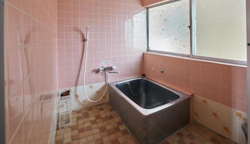 Twin Room with Shared Bathroom