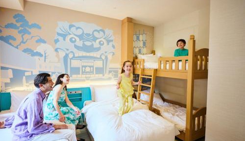 Deluxe Family Room