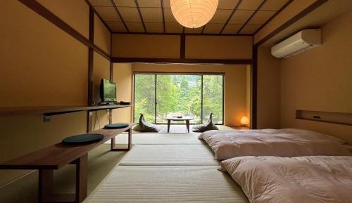 Japanese-Style Room