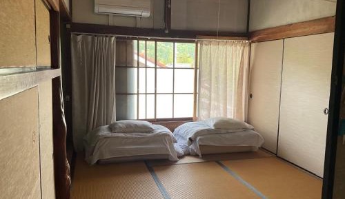 Economy Triple Room with Shared Bathroom