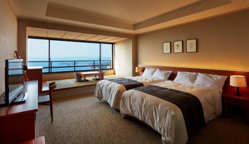 Superior Twin Room with Tatami Area and Ocean View
