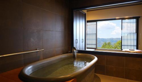 Twin Room with Bathroom