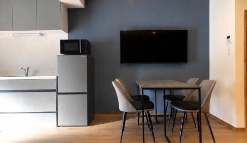 Three-Bedroom Apartment with Balcony